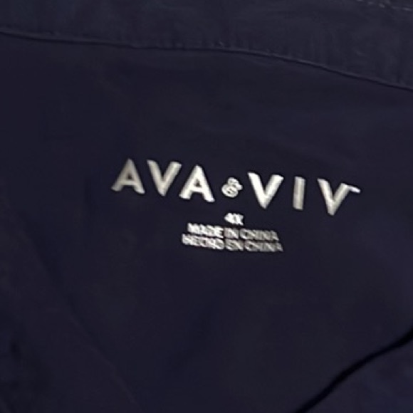 AVA&VIV, V-Neckline, Button Down, Roll-Up Sleeves Top, Blue, Size 4X - Picture 7 of 8